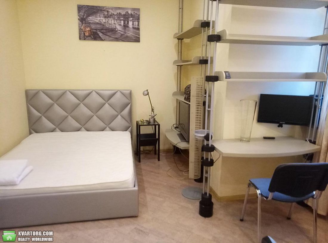 Rent out 2-room apartment. Киев,  Мазепы — photo 6