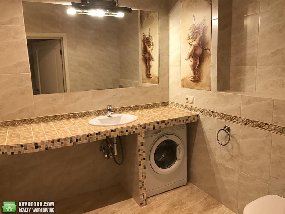 Rent out 2-room apartment. Киев,  Панельная — photo 8