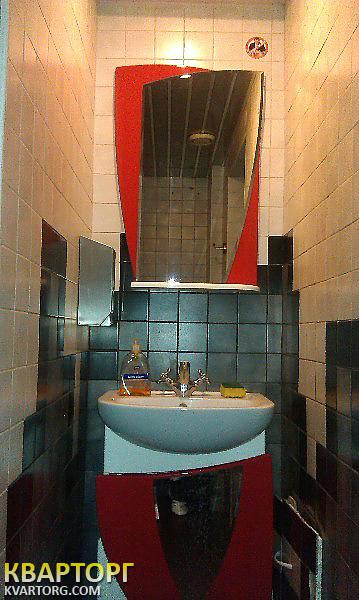 Rent out shop. Киев, Эспланадная — photo 3