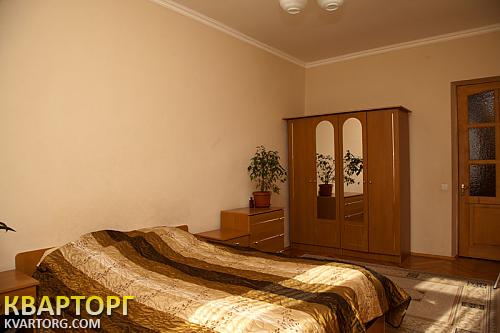Rent out 2-room apartment. Киев, метро "Дворец Украина" — photo 2