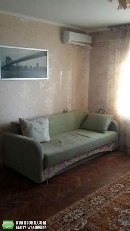 Sell 1-room apartment. Киев,  Малокитаевская — photo 1
