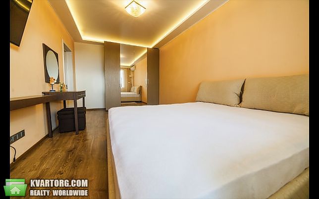 Rent out 3-room apartment. Киев, Заболотного — photo 9