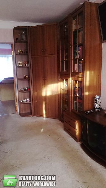 Sell 2-room apartment. Киев, Салютная — photo 9