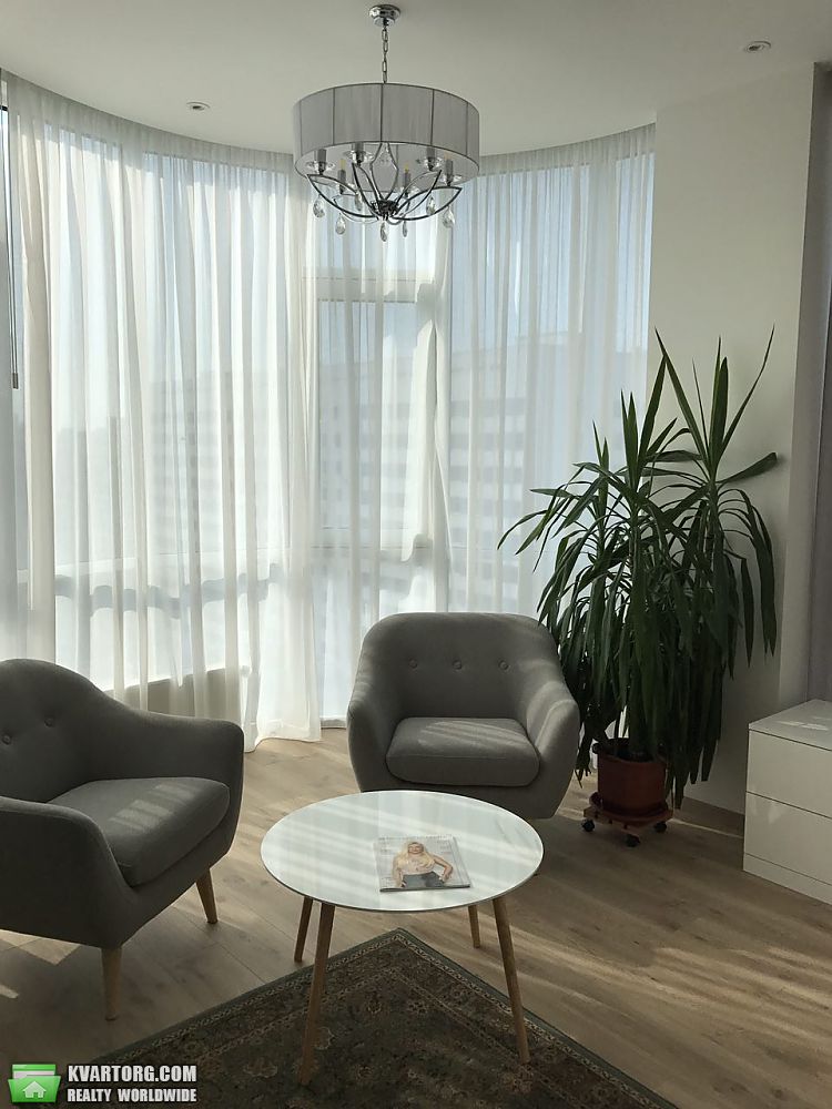 Rent out 3-room apartment. Киев, Драгомирова ул. — photo 7