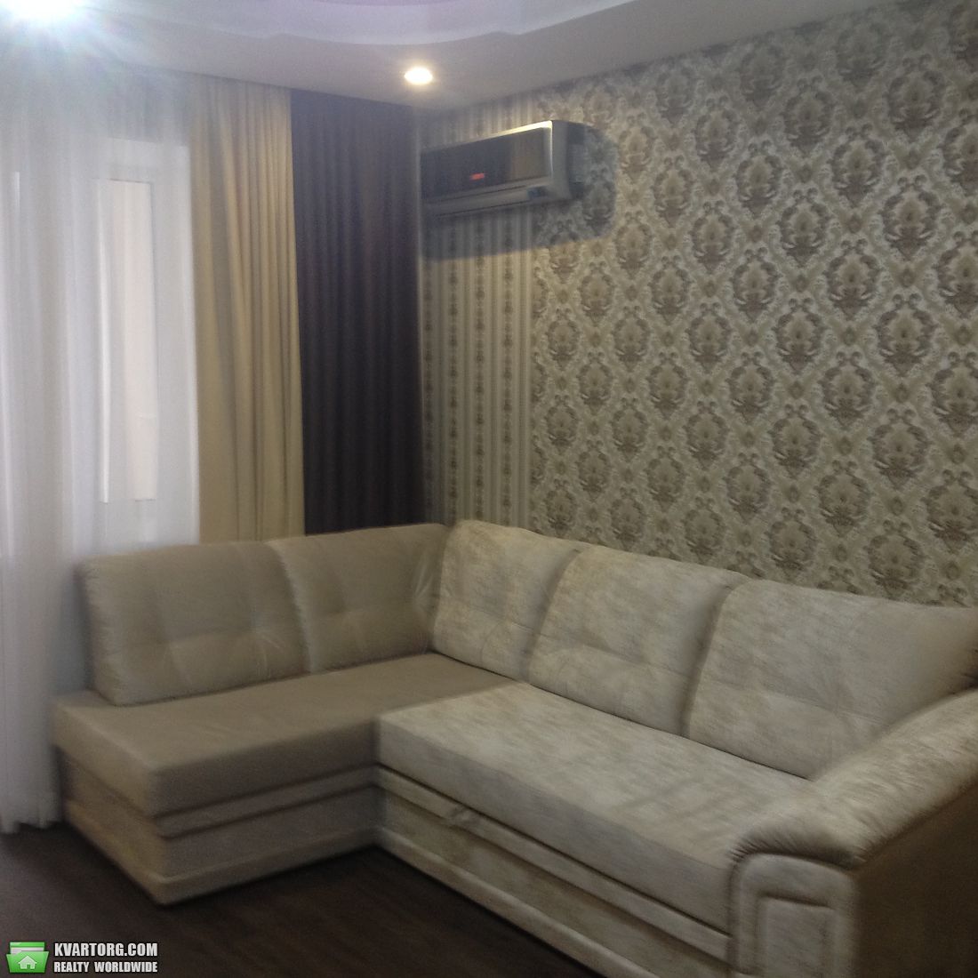 Rent out 2-room apartment. Киев,  Гарматная — photo 1