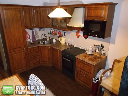 Sell 3-room apartment. Киев, Дегтяревская — photo 1