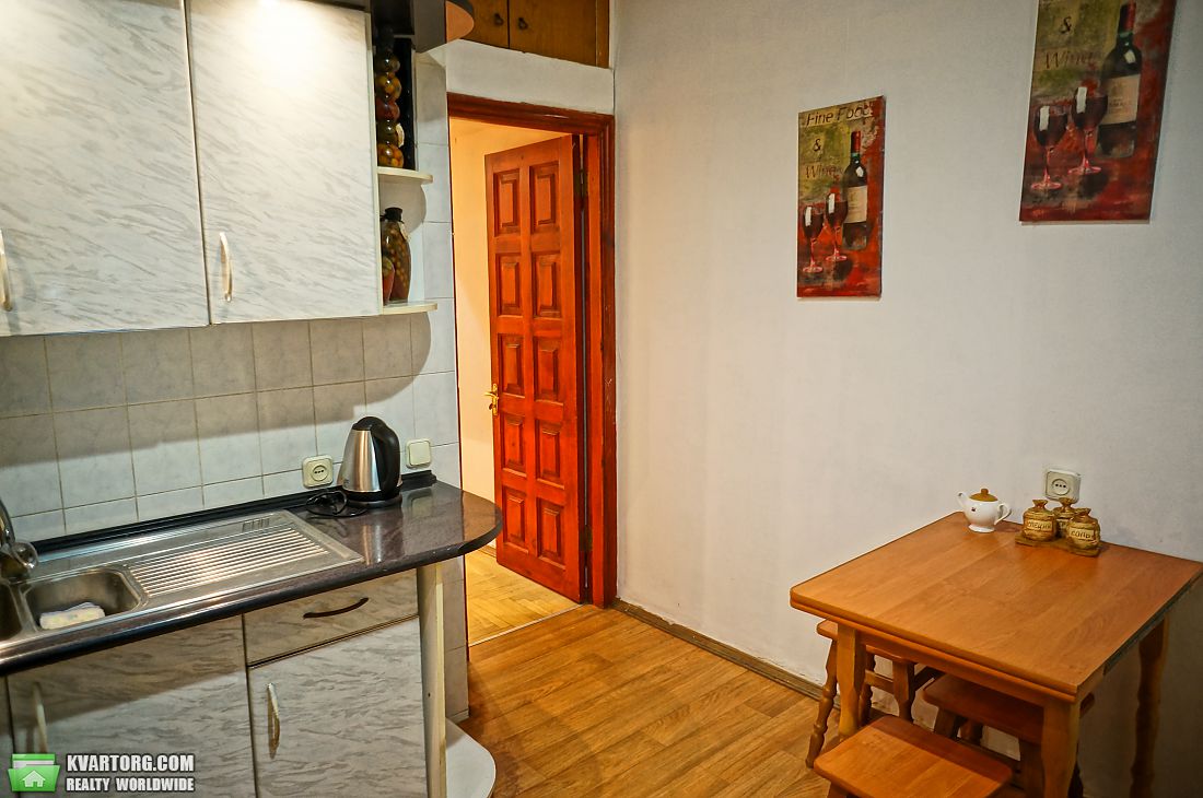 Rent out 2-room apartment. Киев, чигорина — photo 1