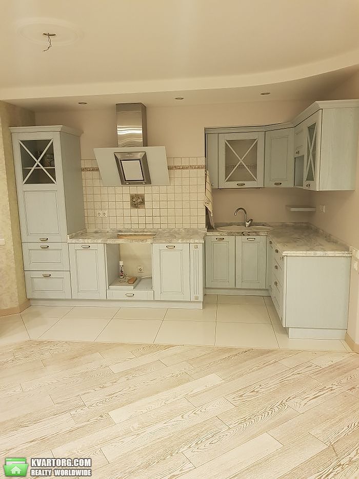 Sell 3-room apartment. Киев,  Вышгородская — photo 1