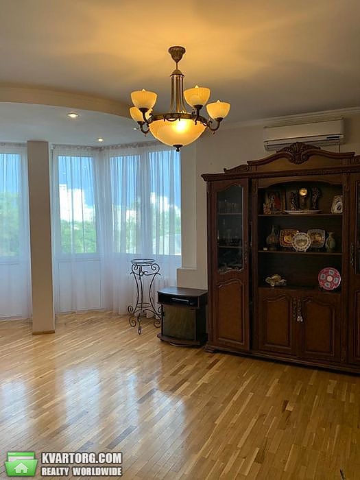Sell 3-room apartment. Киев,  Автозаводская — photo 1