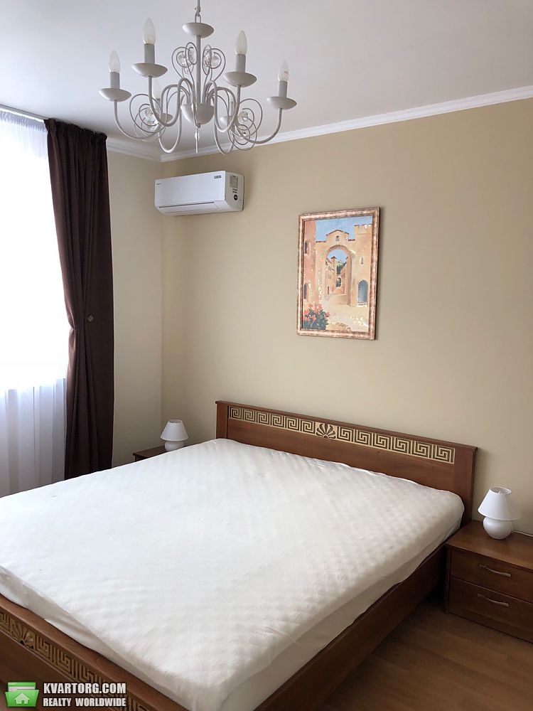 Rent out 2-room apartment. Киев, Казимира Малевича — photo 4