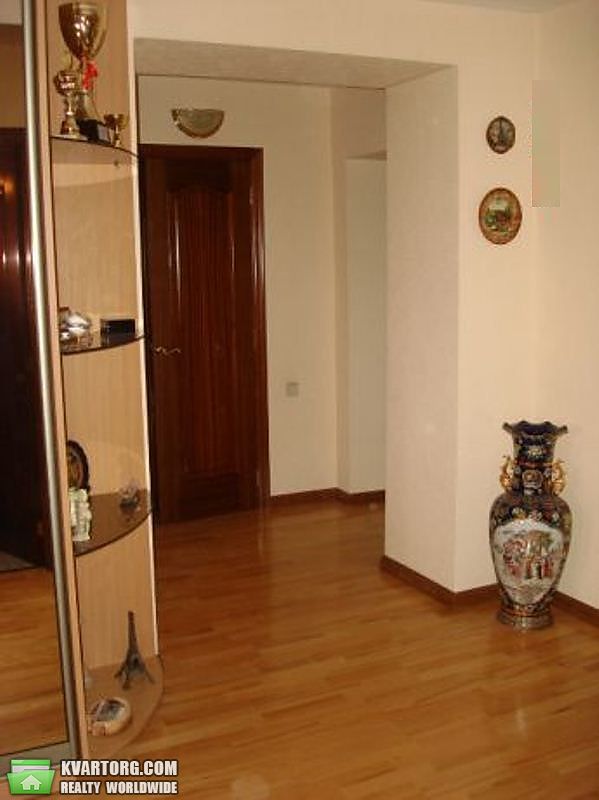 Sell 3-room apartment. Киев,  Святошинский пер — photo 2