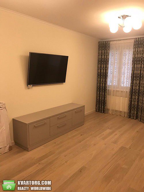 Sell 3-room apartment. Киев,  Комарова — photo 3