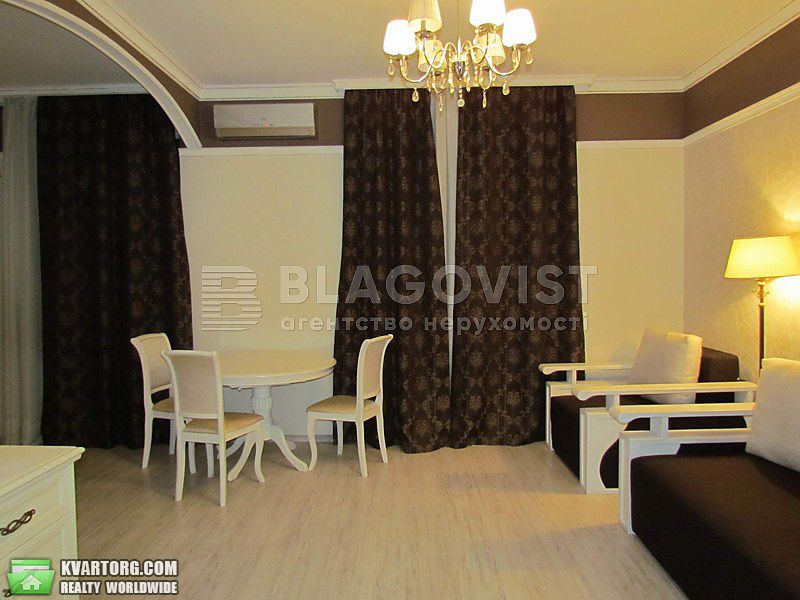 Rent out 2-room apartment. Киев,  Эспланадная — photo 5