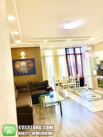 Rent out 1-room apartment. Киев, Жилянская — photo 4