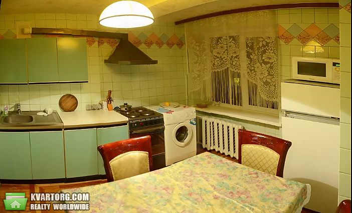 Rent out 2-room apartment. Киев,  Мичурина — photo 1