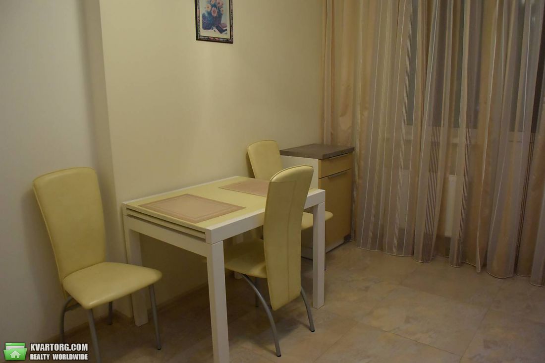 Rent out 1-room apartment. Киев,  Ломоносова — photo 4