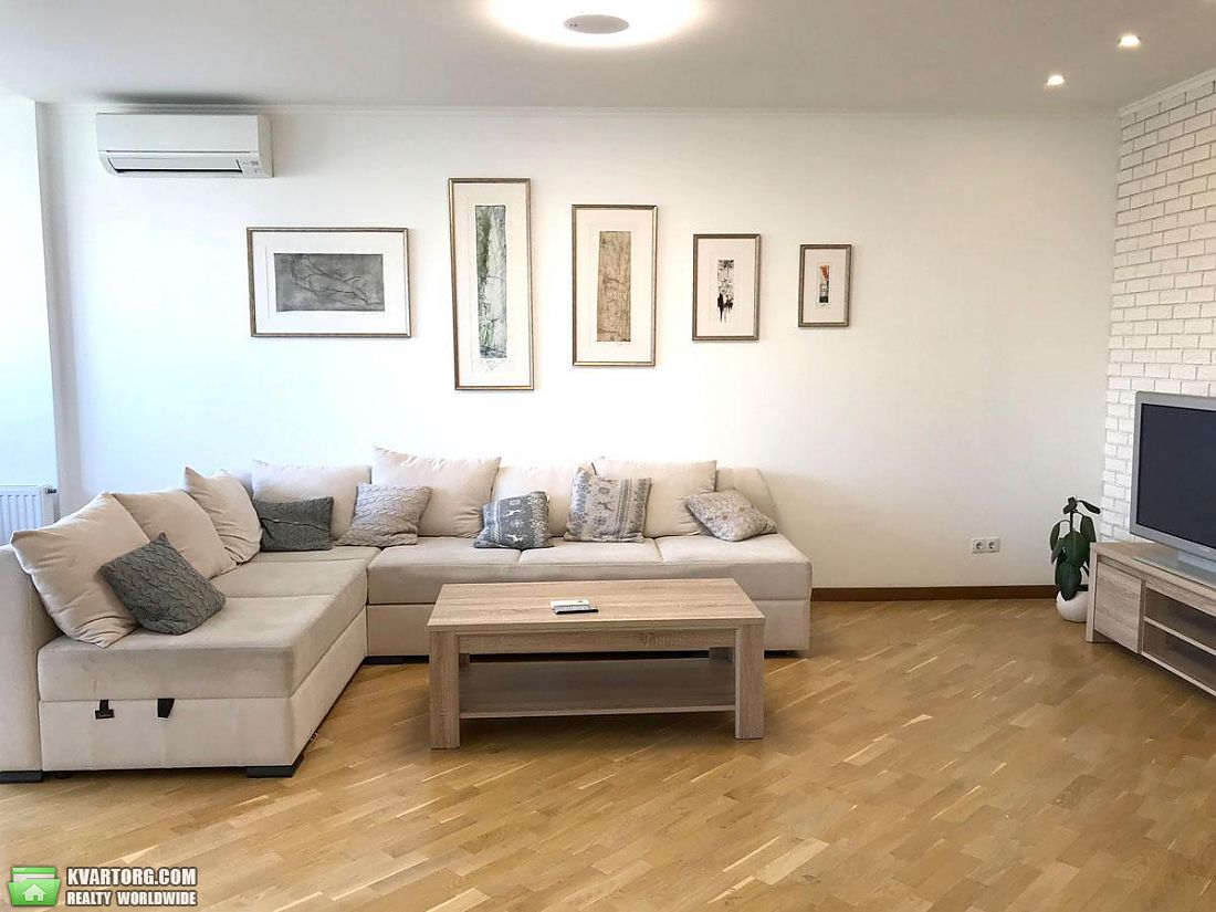 Rent out 3-room apartment. Киев,  Андрющенко — photo 1