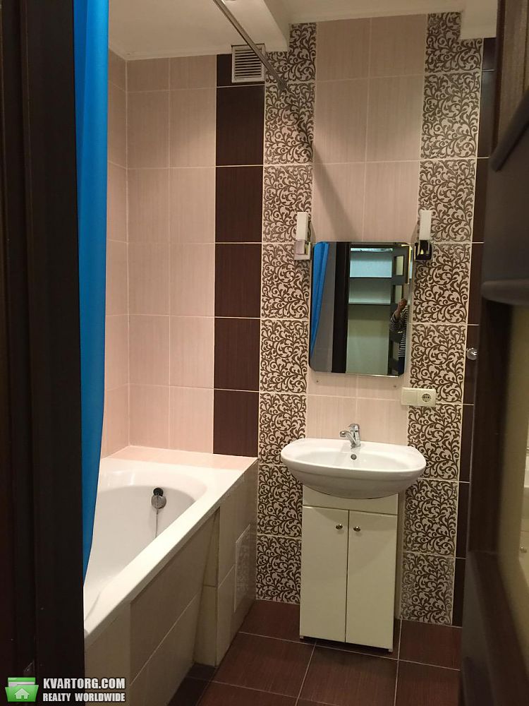 Rent out 1-room apartment. Киев,  Голосеевская — photo 3