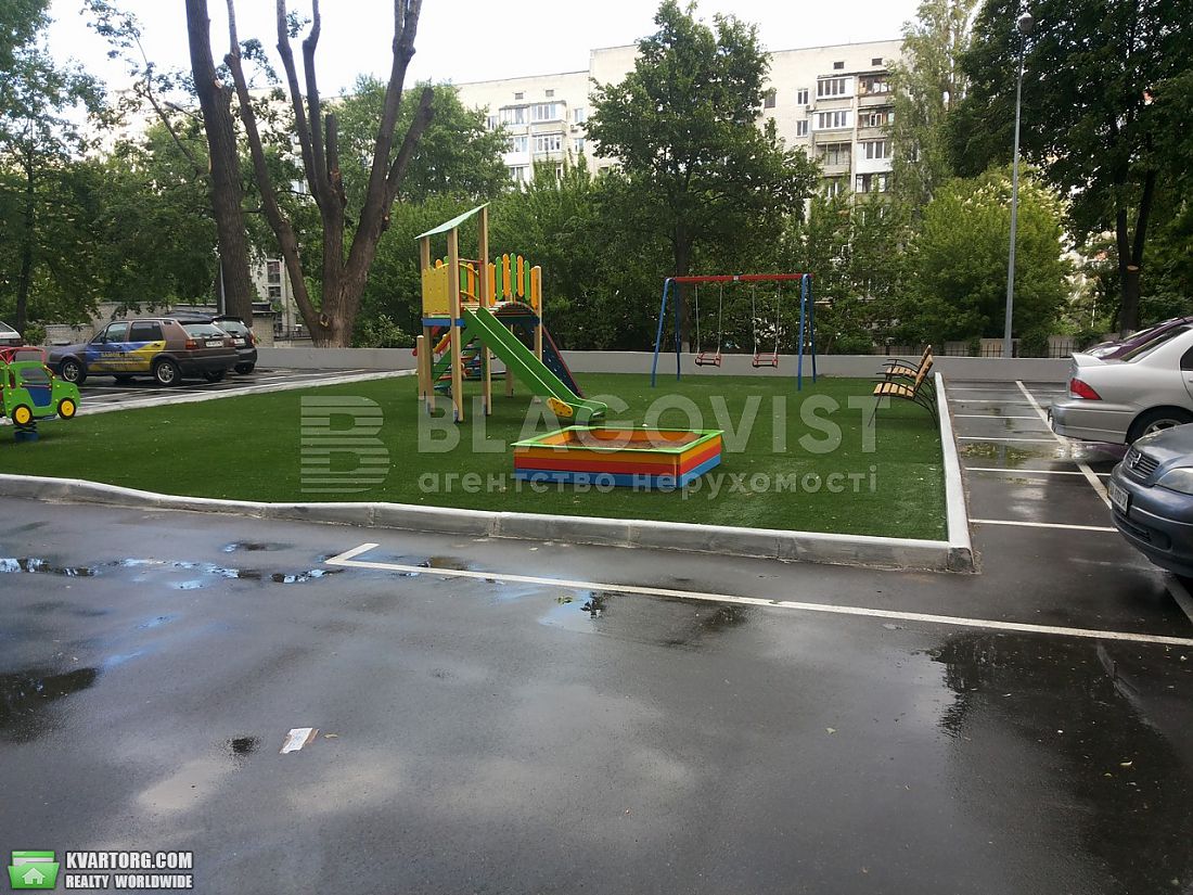 Rent out 2-room apartment. Киев,  Андрющенко — photo 6