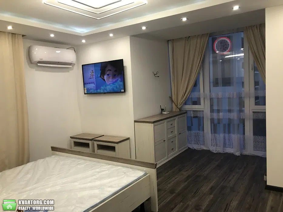 Rent out 2-room apartment. Львов, Бортнянського — photo 6