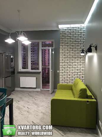 Rent out 2-room apartment. Киев, Жабаева Жамбила — photo 1