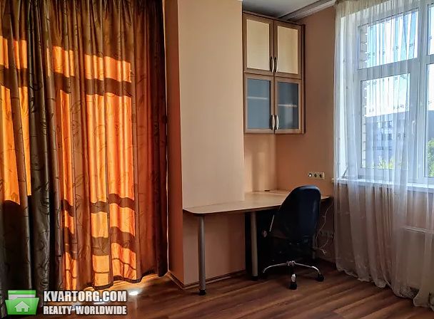 Rent out 3-room apartment. Киев,  Антоновича — photo 2