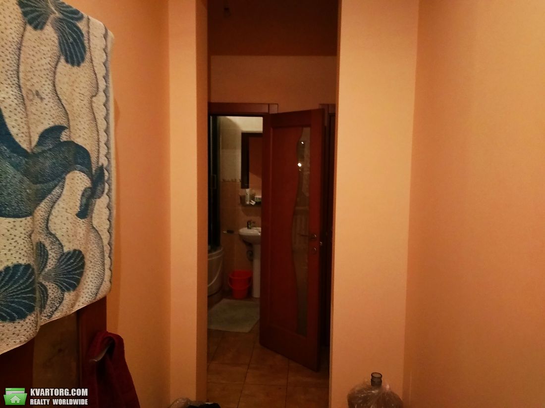 Sell 2-room apartment. Днепропетровск,  Петровского площадь — photo 5