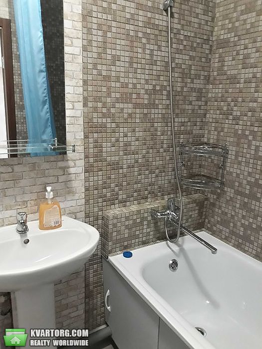 Rent out 2-room apartment. Киев,  Моторный пер — photo 5