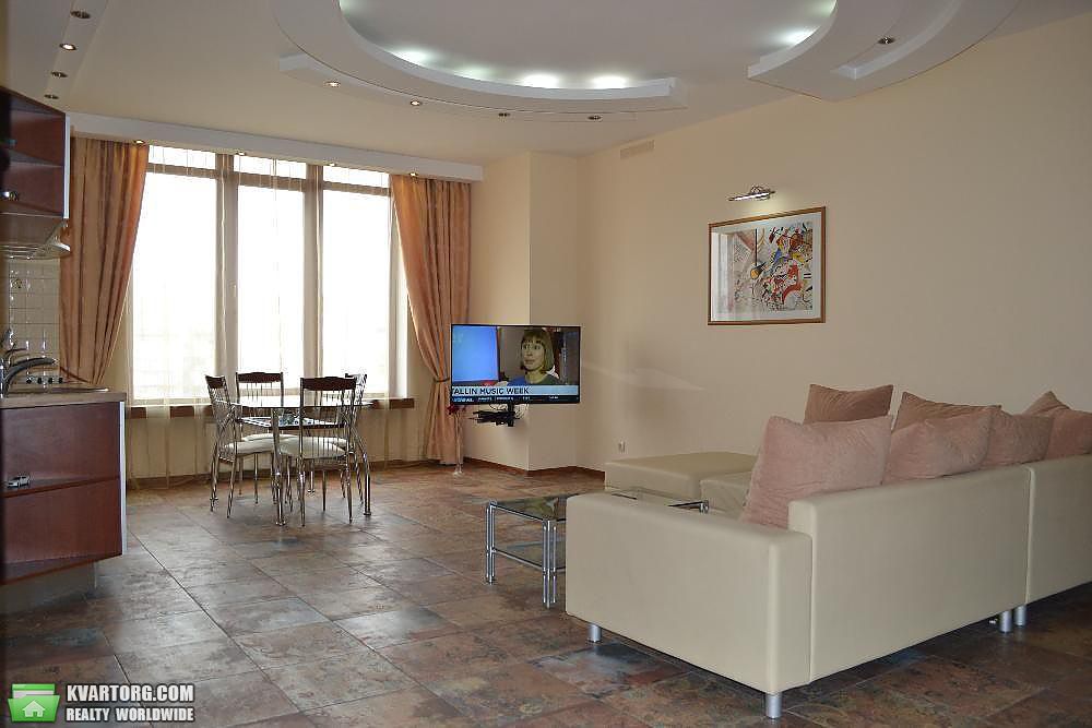Rent out 3-room apartment. Киев,  Жилянская — photo 2