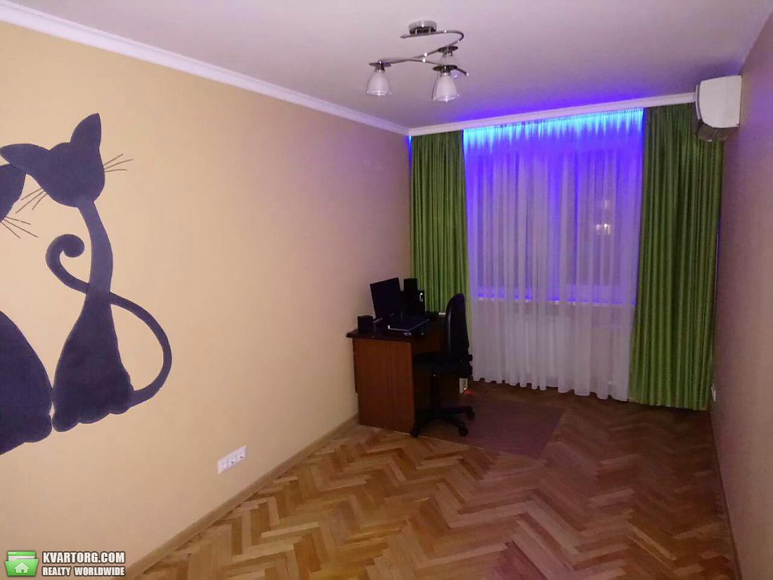 Rent out 2-room apartment. Киев,  Науки пр — photo 8