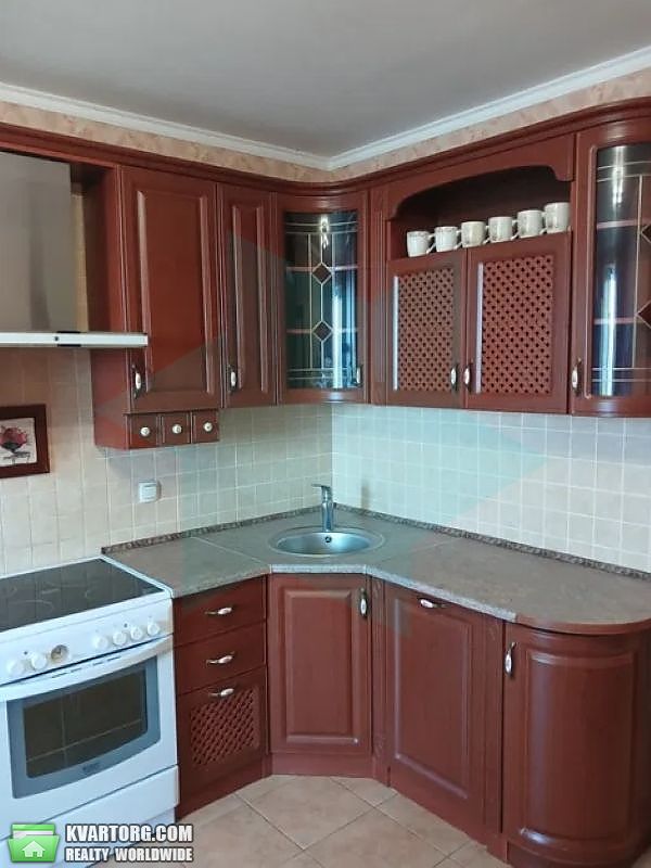 Rent out 2-room apartment. Днепропетровск, Братів Горобців — photo 1