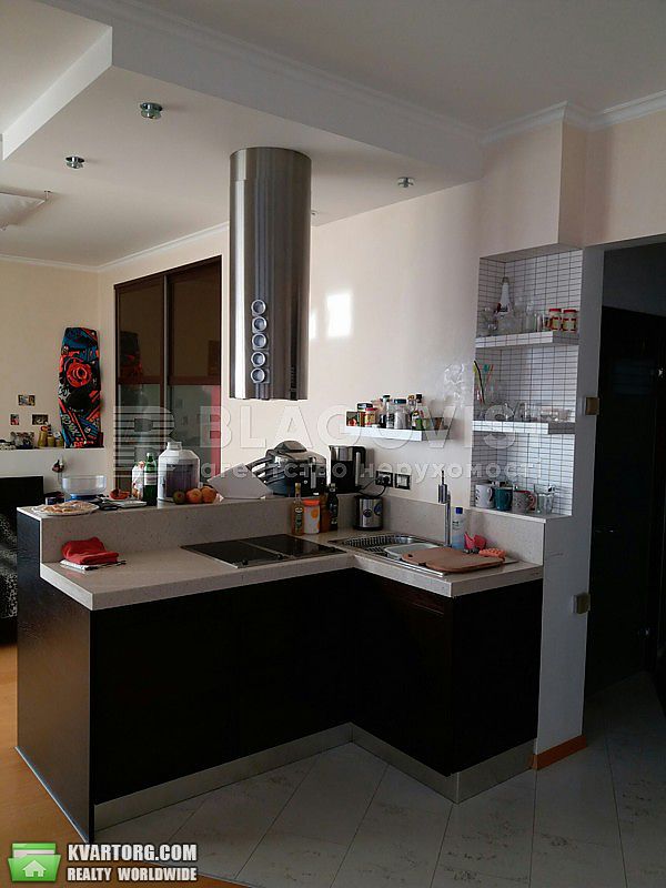 Rent out 2-room apartment. Киев,  Народного ополчения — photo 4