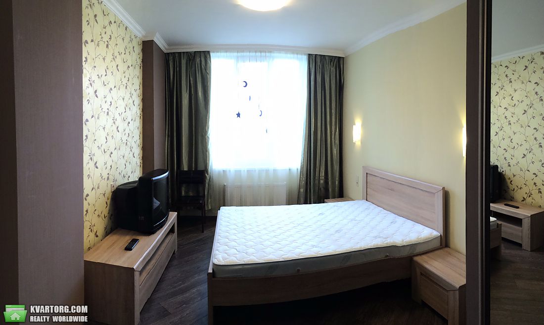 Rent out 2-room apartment. Киев,  Урловская — photo 2