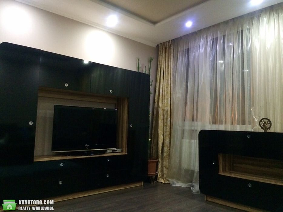 Rent out 2-room apartment. Киев,  Вильямса — photo 3