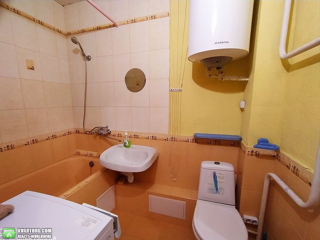 Rent out 1-room apartment. Киев,  Радужная — photo 4