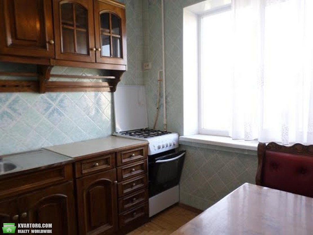 Rent out 2-room apartment. Киев,  Лайоша Гавро — photo 3