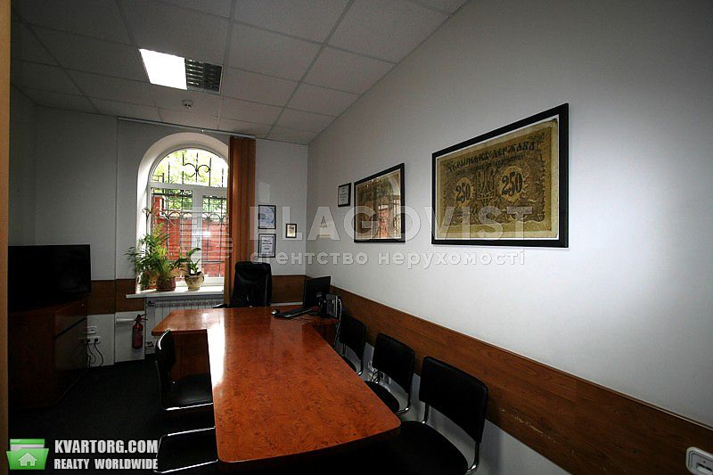Rent out 4-room apartment. Киев,  Шелковичная — photo 1