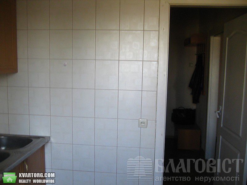 Sell 3-room apartment. Киев,  Кирило-Мефодиевская — photo 9