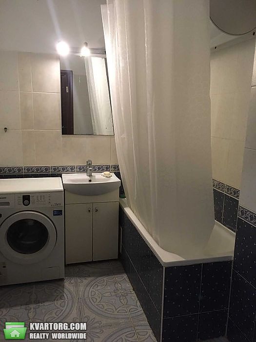 Rent out 1-room apartment. Львов, Довбуша — photo 4