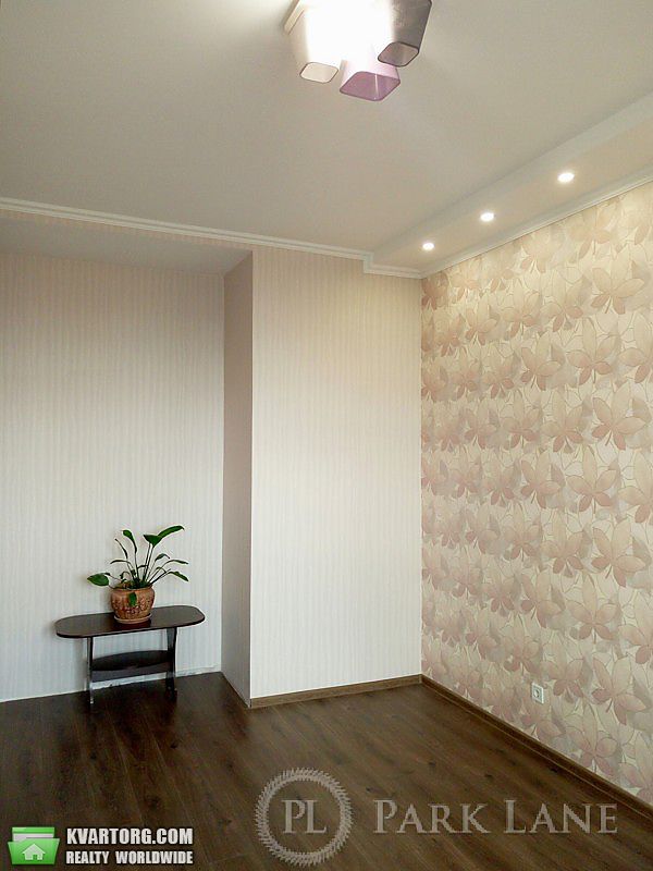 Sell 2-room apartment. Киев,  Щорса — photo 4