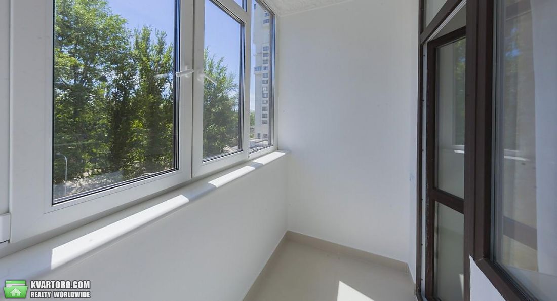 Rent out 3-room apartment. Киев, коновальца — photo 8
