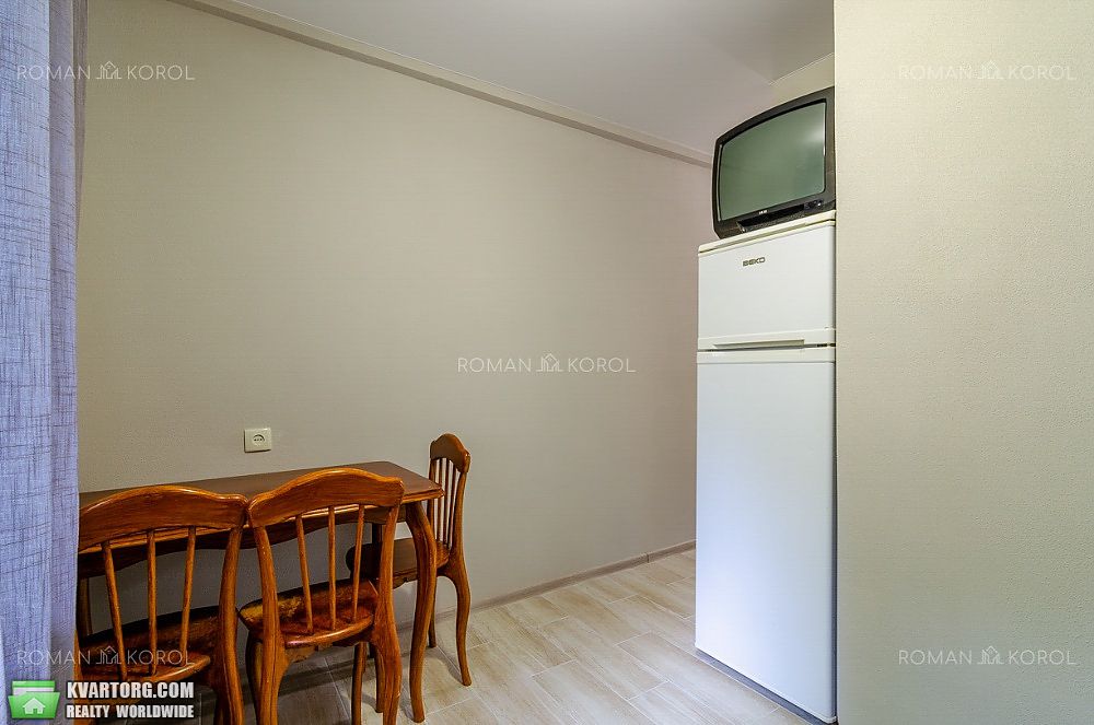 Rent out 2-room apartment. Киев,  Краснопольская — photo 5