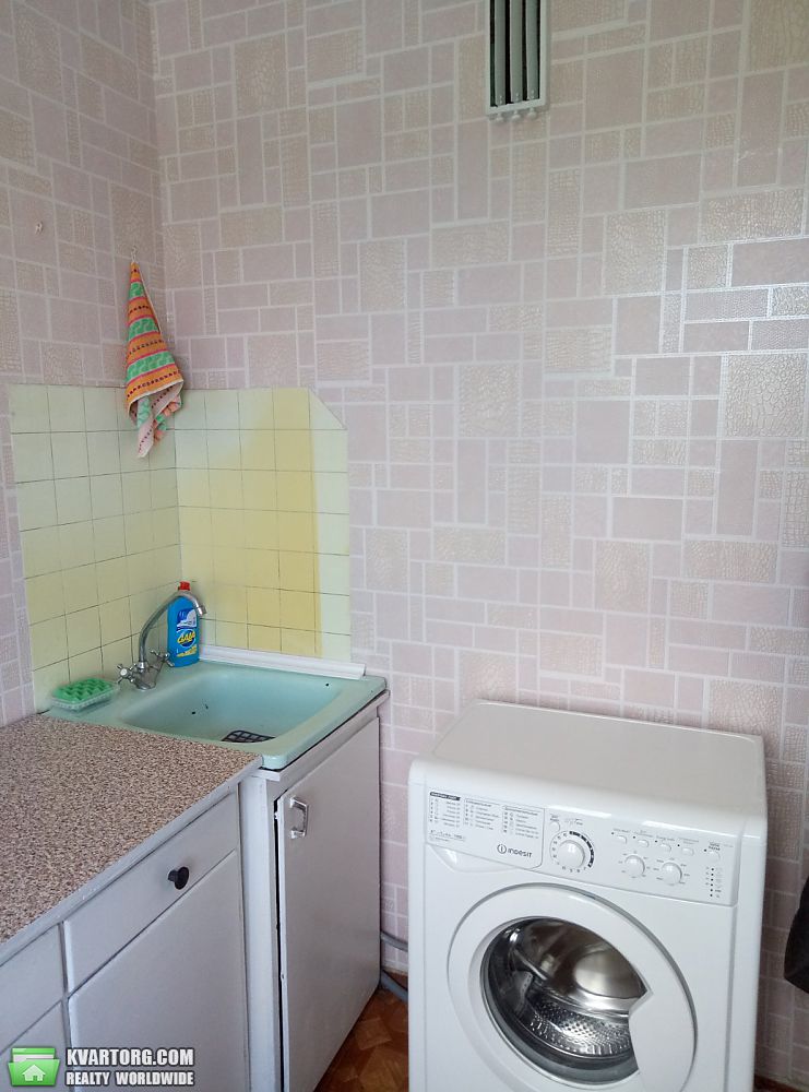 Rent out 2-room apartment. Киев, Лесной проспект — photo 3
