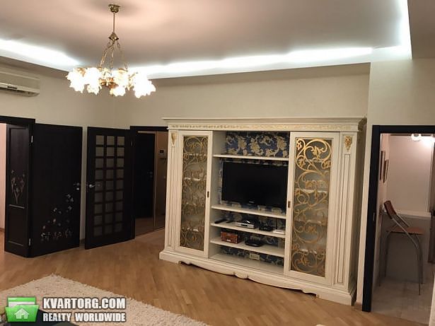 Rent out 2-room apartment. Киев,  Артема — photo 3