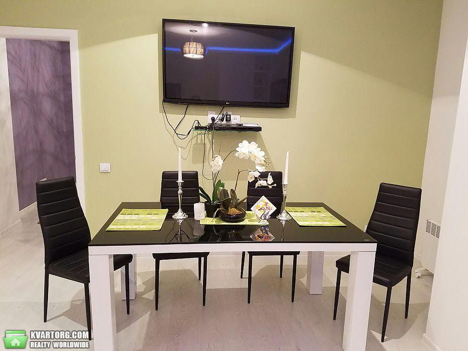 Rent out 2-room apartment. Киев,  Жилянская — photo 4