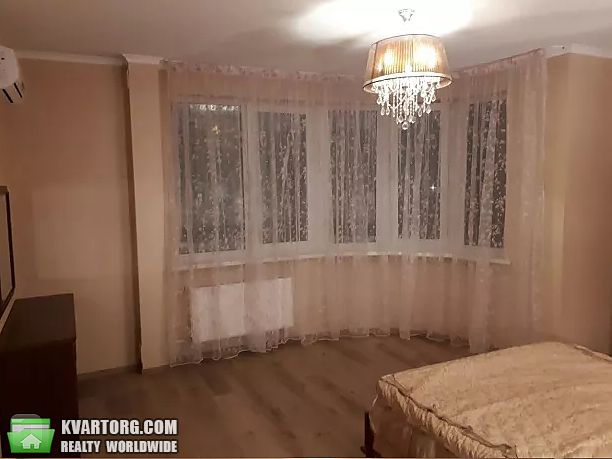 Rent out 3-room apartment. Киев,  Гашека — photo 1