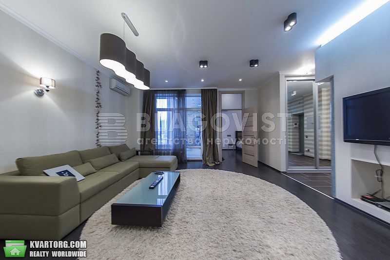 Rent out 2-room apartment. Киев,  Антоновича — photo 1