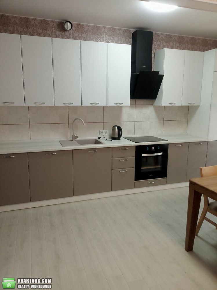 Rent out 2-room apartment. Киев, Данченко Сергея — photo 4