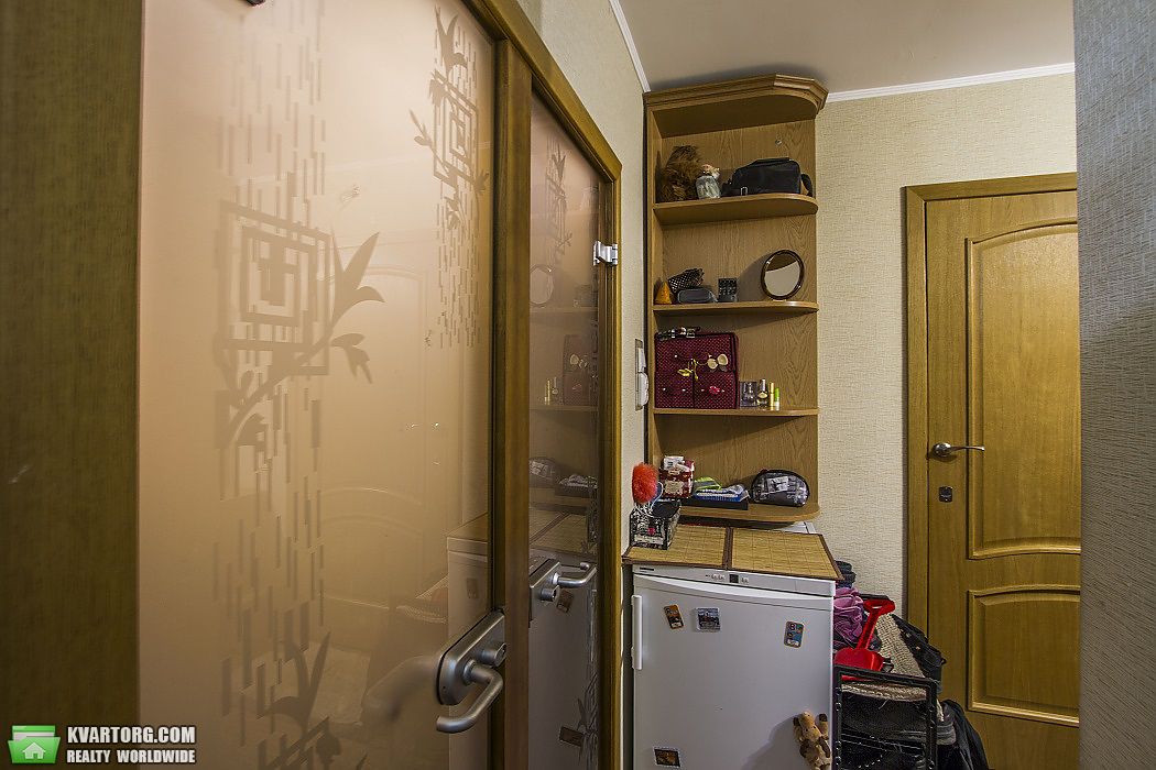 Sell 2-room apartment. Киев, ул. Булаховского — photo 8