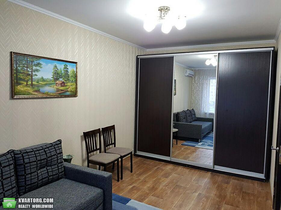 Rent out 1-room apartment. Киев,  Гмыри — photo 1